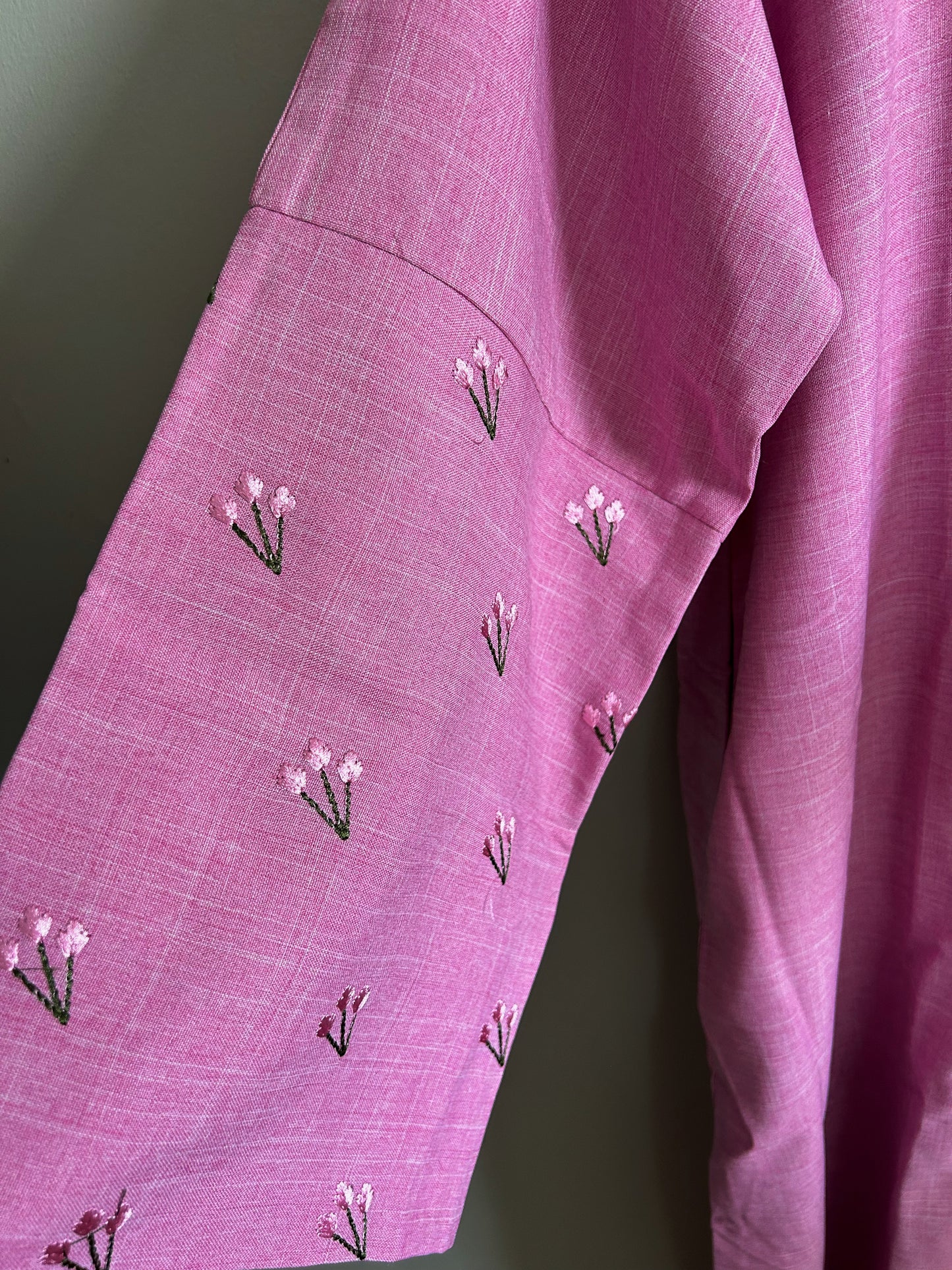 Pink tulip sleeve abaya